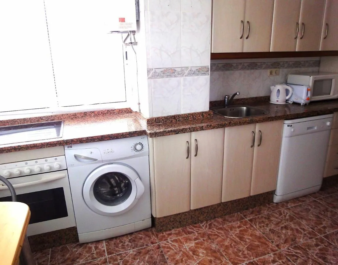 Apartamento Costamar, Primera linea de playa, 3 dormitorios, 2 baños, vistas al mar, Internet Wifi y Garaje, Ideal parejas y familias Benalmádena
